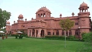 images/Lallgarh-Palace,-bikaner.jpg